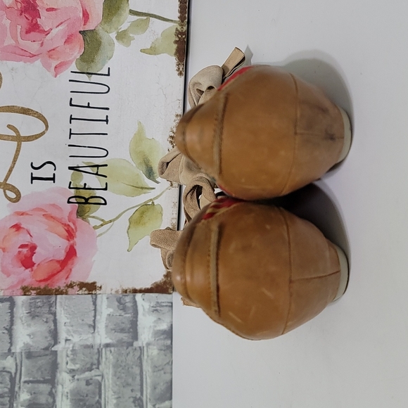 Irregular Choice Vintage Floral Low Heel Pumps Top Bow - Picture 5 of 11